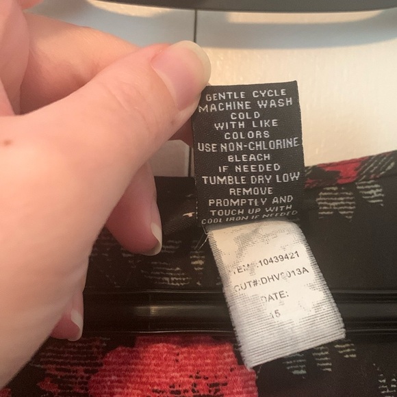 Like New Torrid Chiffon Lexie Faux Wrap Floral Tunic Blouse Size 1(1X) - Picture 9 of 9